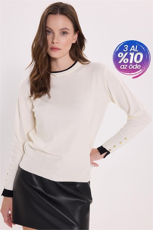 Kadın Slim Fit Dar Kesim Bisiklet Yaka Garnili Düğme Detaylı Ekru Triko Kazak