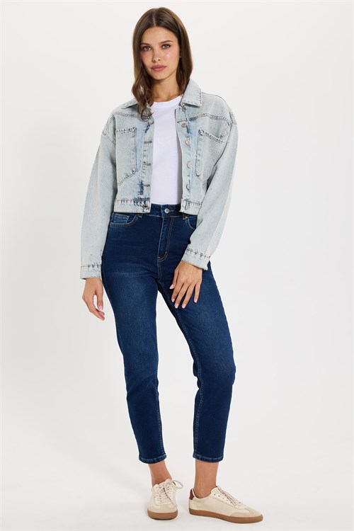 Kadın Oversize Geniş Kesim %100 Pamuk Cepli Taş Detaylı Açık Mavi Denim Ceket