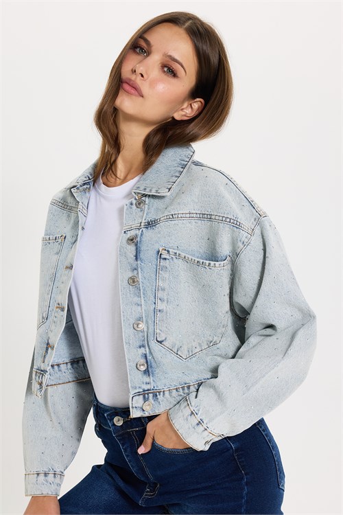 Kadın Oversize Geniş Kesim %100 Pamuk Cepli Taş Detaylı Açık Mavi Denim Ceket