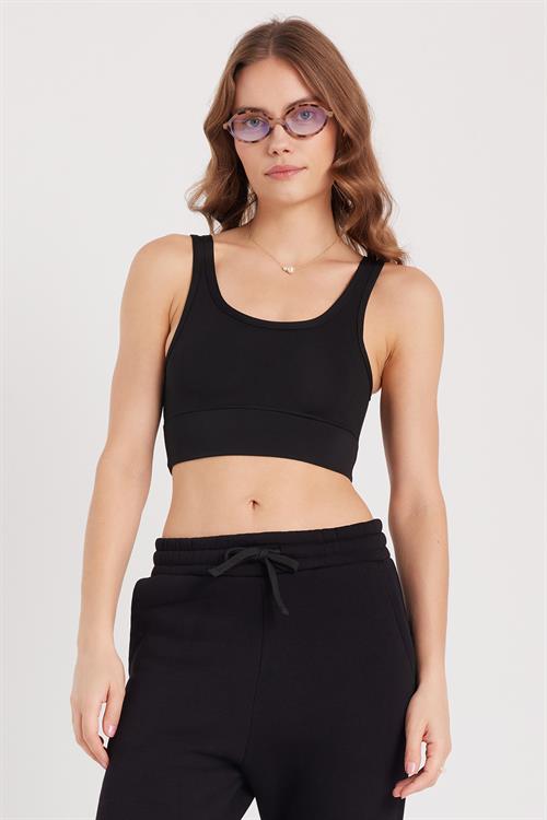 Kadın Slim Fit Dar Kesim İnce Askılı Kare Yaka Siyah Crop
