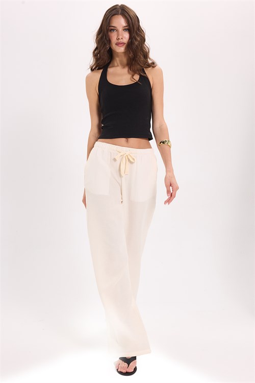 Kadın Slim Fit Dar Kesim Pamuklu Halter Yaka Kaşkorse Siyah Crop