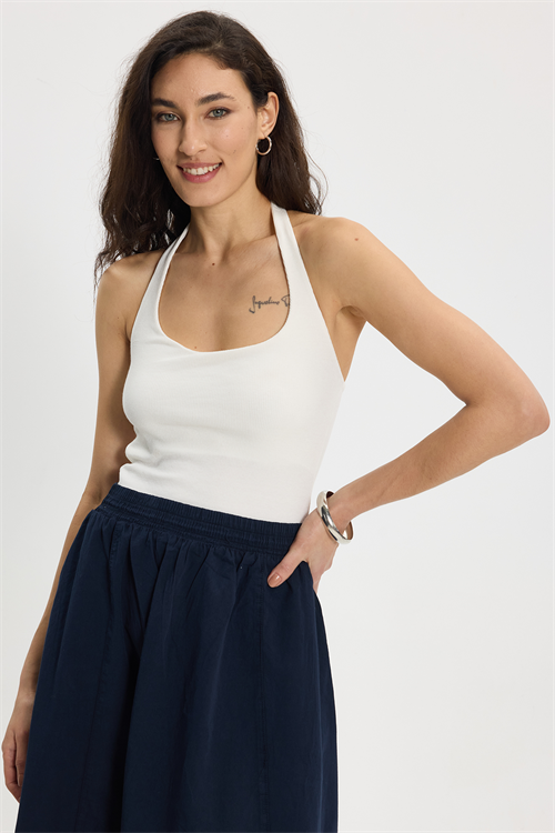 Kadın Slim Fit Dar Kesim Pamuklu Halter Yaka Kaşkorse Ekru Crop