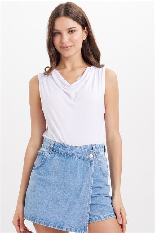 Kadın Oversize Geniş Kesim Kolsuz Degaje Yaka Beyaz Atlet