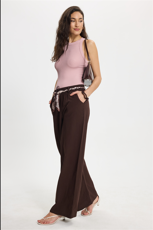 Kadın Slim Fit Dar Kesim Bisiklet Yaka Fitilli Görünümlü Askılı Likralı Pudra Rengi Bluz Atlet