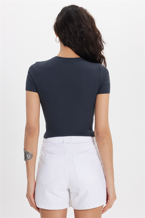 Kadın Slim Fit Dar Kesim %100 Pamuk Bisiklet Yaka Kısa Kol Antrasit Crop
