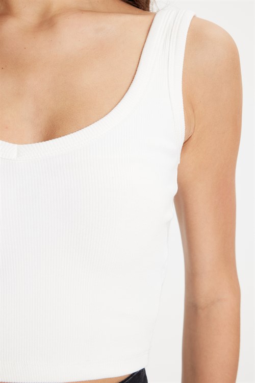 Kadın Slim Fit Dar Kesim Pamuklu Fitilli Kalın Askılı Ekru Crop Atlet