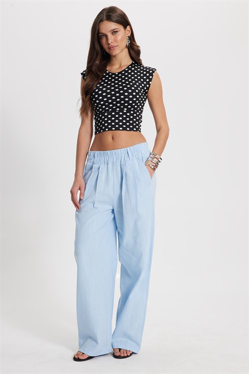 Kadın Slim Fit Dar Kesim Puantiyeli Bisiklet Yaka Siyah Crop Bluz
