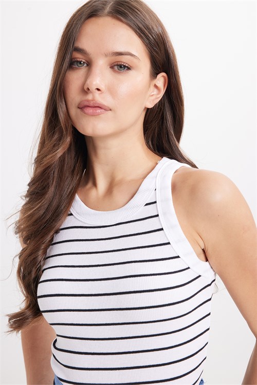 Kadın Slim Fit Dar Kesim Pamuklu Askılı Bisiklet Yaka Çizgili Beyaz Crop Atlet