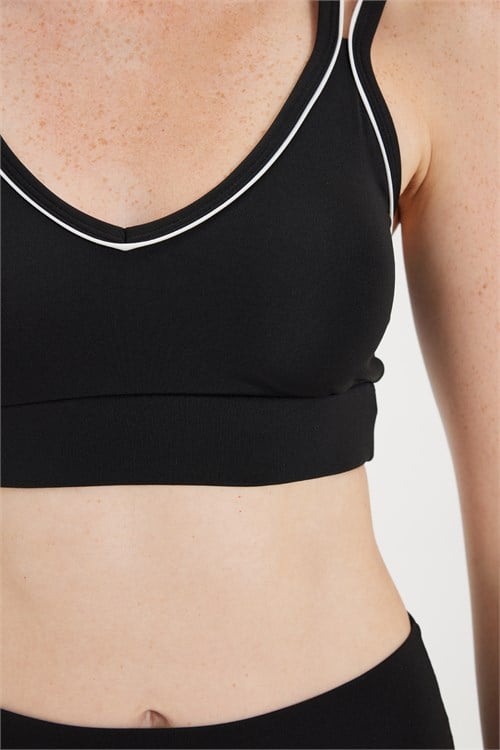 Kadın Slim Fit Dar Kesim Çapraz Bağlamalı Askılı V Yaka Siyah Crop 