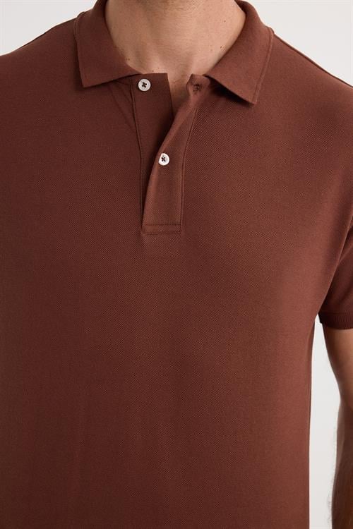 Erkek Regular Fit Klasik Kesim Pamuklu Yumuşak Dokulu Serin Tutan Kumaş Düz Kahverengi Polo Yaka Tişört