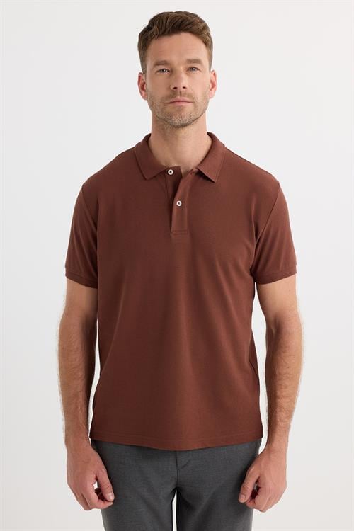 Erkek Regular Fit Klasik Kesim Pamuklu Yumuşak Dokulu Serin Tutan Kumaş Düz Kahverengi Polo Yaka Tişört