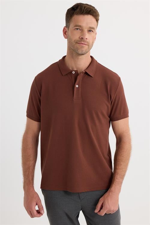 Erkek Regular Fit Klasik Kesim Pamuklu Yumuşak Dokulu Serin Tutan Kumaş Düz Kahverengi Polo Yaka Tişört