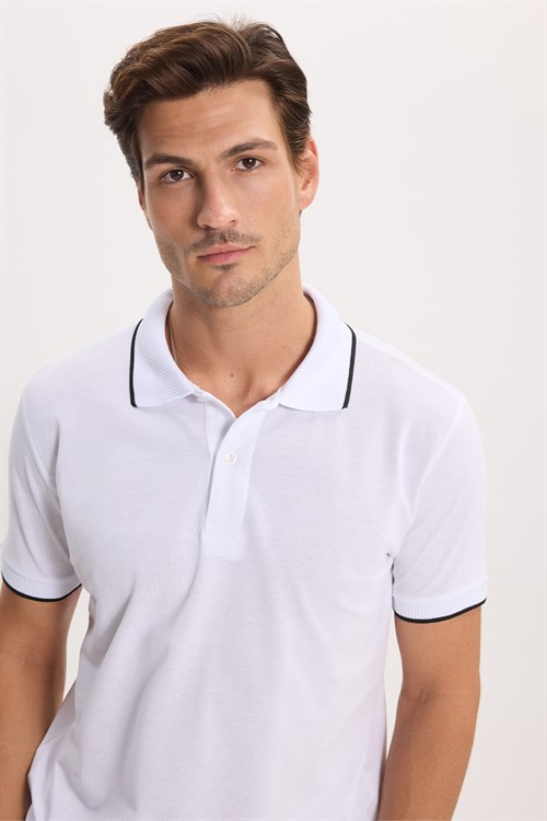 Erkek Regular Fit Rahat Kesim %100 Pamuk Kısa Kollu Çizgi Detaylı Beyaz Polo Yaka Tişört