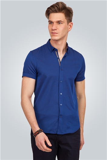 Erkek Slim Fit Dar Kesim Kısa Kollu Pamuklu Oxford Doku Sax Mavi Düğmeli Yaka Gömlek