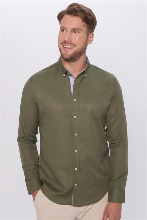 Slim Fit Uzun Kollu Düğmeli Yaka Pamuklu Kolay Ütü Düz Erkek Gömlek