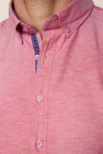 Erkek Slim Fit Dar Kesim Uzun Kollu Pamuklu Oxford Doku Kolay Ütülenebilir Bordo Düğmeli Yaka Gömlek