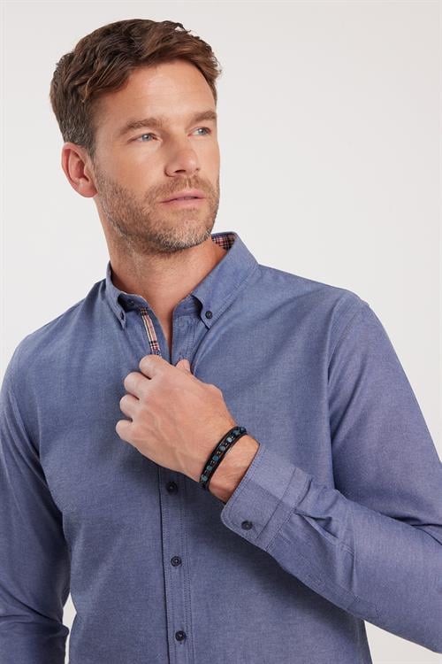 Erkek Slim Fit Dar Kesim Uzun Kollu Pamuklu Oxford Doku Lacivert Düğmeli Yaka Gömlek