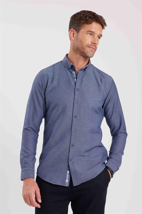 Erkek Slim Fit Dar Kesim Uzun Kollu Pamuklu Oxford Doku Lacivert Düğmeli Yaka Gömlek