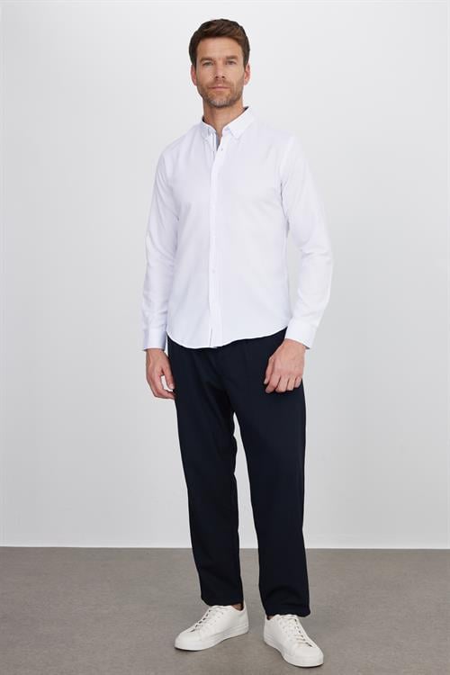Slim Fit Uzun Kollu Düğmeli Yaka Pamuklu Kolay Ütü Düz Erkek Gömlek