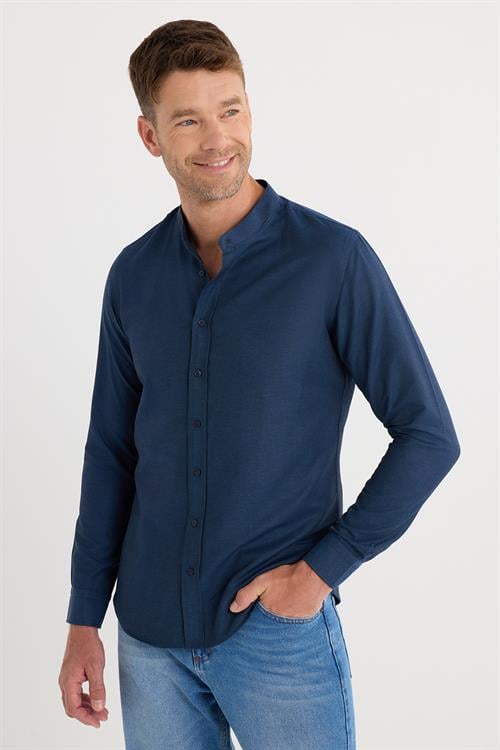Erkek Slim Fit Dar Kesim Pamuklu Kolay Ütü Lacivert Hakim Yaka Gömlek
