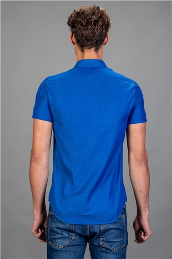 Erkek Slim Fit Dar Kesim Kısa Kollu Pamuklu Oxford Doku Sax Mavi Düğmeli Yaka Gömlek
