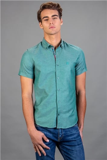 Erkek Slim Fit Dar Kesim Kısa Kollu Pamuklu Oxford Doku Kolay Ütülenebilir Yeşil Düğmeli Yaka Gömlek