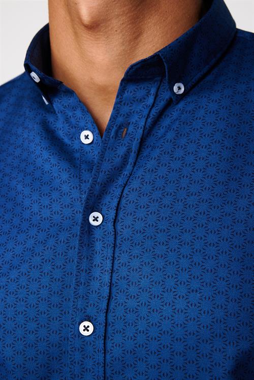 Slim Fit Uzun Kollu Düğmeli Yaka Pamuklu Kolay Ütü Desenli Erkek Gömlek