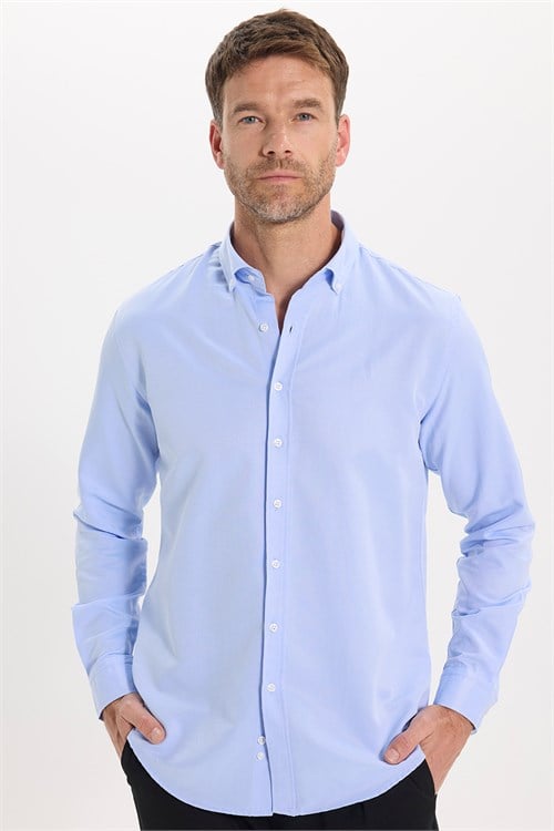 Erkek Slim Fit Dar Kesim Uzun Kollu Pamuklu Kolay Ütülenebilir Mavi Düğmeli Yaka Gömlek