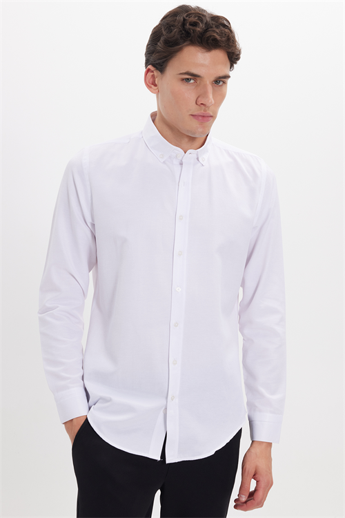 Erkek Slim Fit Dar Kesim Uzun Kollu Pamuklu Kolay Ütü Beyaz Düğmeli Yaka Gömlek