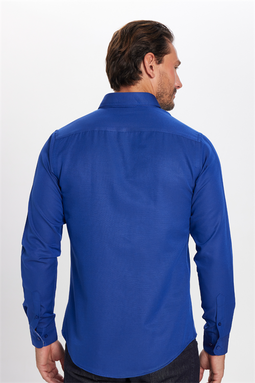 Erkek Slim Fit Dar Kesim Uzun Kollu Pamuklu Oxford Doku Sax Mavi Düğmeli Yaka Gömlek