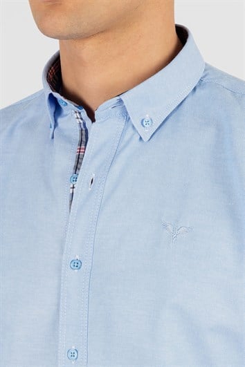 Erkek Slim Fit Dar Kesim Uzun Kollu Pamuklu Oxford Doku Kolay Ütülenebilir Mavi Düğmeli Yaka Gömlek