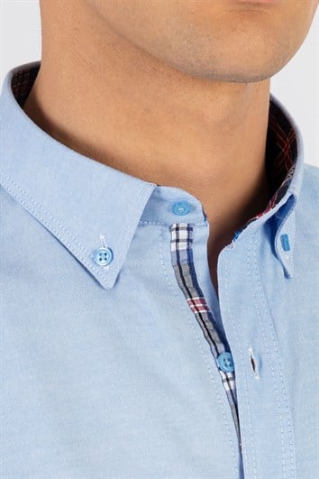 Erkek Slim Fit Dar Kesim Uzun Kollu Pamuklu Oxford Doku Kolay Ütülenebilir Mavi Düğmeli Yaka Gömlek