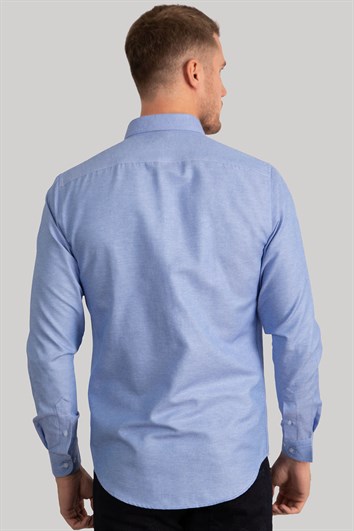 Erkek Slim Fit Dar Kesim Uzun Kollu Pamuklu Oxford Doku Kolay Ütülenebilir Mavi Düğmeli Yaka Gömlek