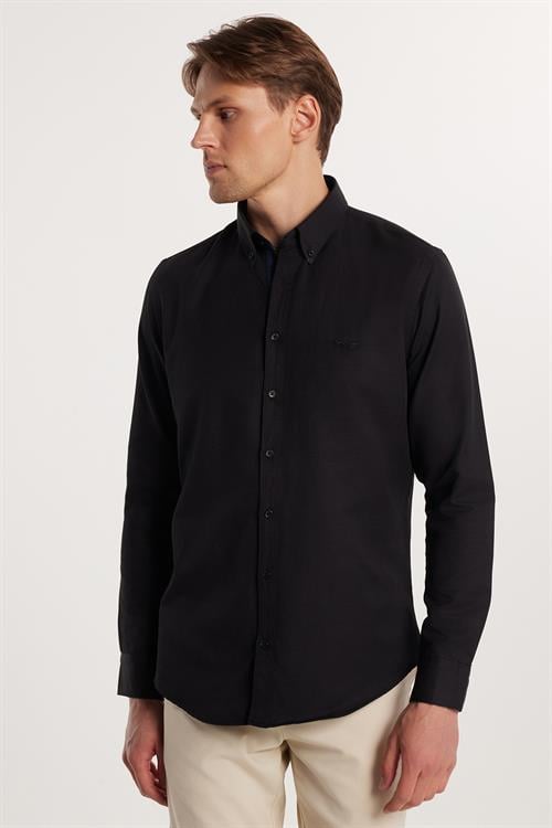 Erkek Slim Fit Dar Kesim Uzun Kollu Pamuklu Oxford Doku Kolay Ütülenebilir Siyah Düğmeli Yaka Gömlek