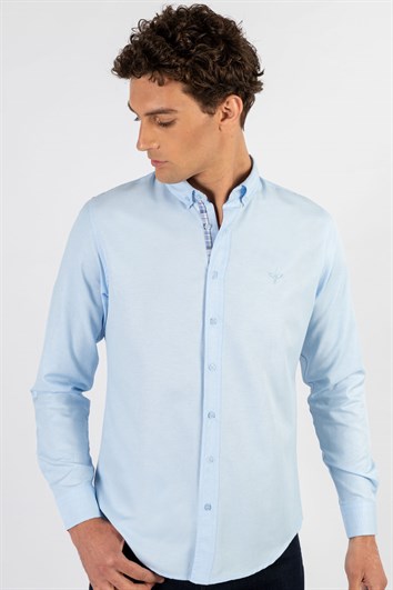 Erkek Slim Fit Dar Kesim Uzun Kollu Pamuklu Oxford Doku Kolay Ütülenebilir Mavi Düğmeli Yaka Gömlek