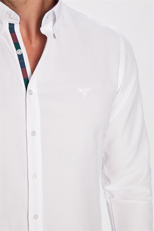 Erkek Slim Fit Dar Kesim Uzun Kollu Pamuklu Oxford Doku Kolay Ütülenebilir Beyaz Düğmeli Yaka Gömlek