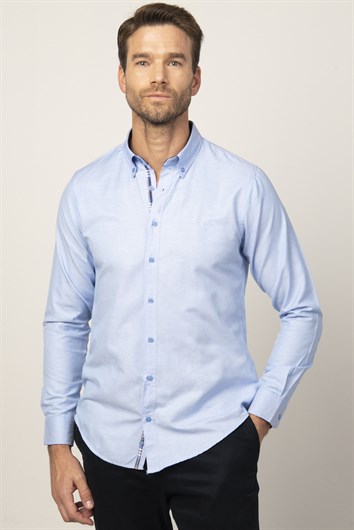 Erkek Slim Fit Dar Kesim Uzun Kollu Pamuklu Oxford Doku Kolay Ütülenebilir Mavi Düğmeli Yaka Gömlek