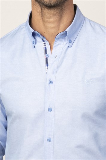 Erkek Slim Fit Dar Kesim Uzun Kollu Pamuklu Oxford Doku Kolay Ütülenebilir Mavi Düğmeli Yaka Gömlek
