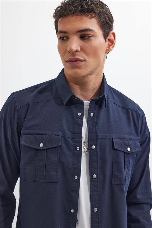 Erkek Slim Fit Uzun Kollu Spor Yaka Yıkamalı Çift Cepli Armürlü Denim Kot Lacivert Gömlek