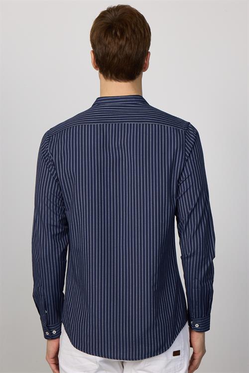 Slim Fit Uzun Kollu Hakim Yaka Pamuklu Kolay Ütü Çizgili Erkek Lacivert Gömlek