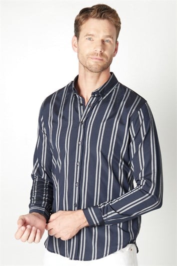 Erkek Slim Fit Dar Kesim Uzun Kollu Pamuklu Kolay Ütü Çizgili Lacivert Düğmeli Yaka Gömlek