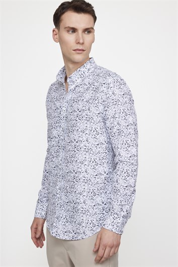 Slim Fit Uzun Kollu Baskılı Desenli Kolay Ütü Yaka Düğmeli Beyaz Gömlek