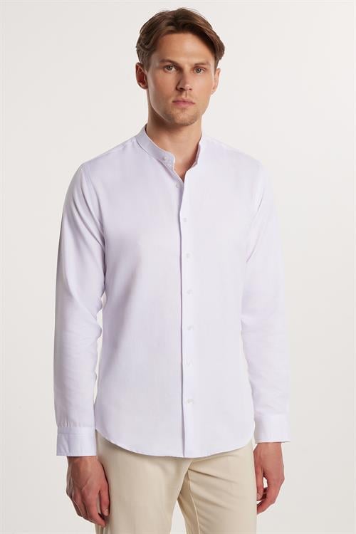 Erkek Slim Fit Dar Kesim Uzun Kollu Pamuklu Beyaz Hakim Yaka Gömlek
