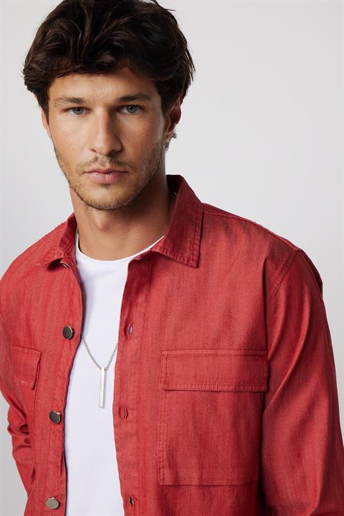 Slim Fit Uzun Kollu Denim Kot Parça Boyalı Çift Cep Kapaklı Metal Düğme Erkek Kırmızı Gömlek