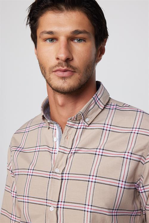 Erkek Slim Fit Dar Kesim Uzun Kollu Pamuklu Kolay Ütü Kareli Düğmeli Yaka Gömlek