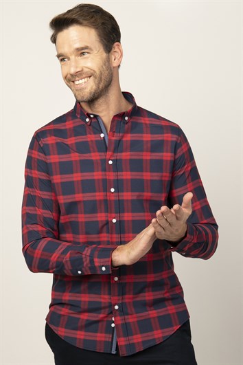 Erkek Slim Fit Dar Kesim Uzun Kollu Pamuklu Kolay Ütü Kareli Düğmeli Yaka Gömlek