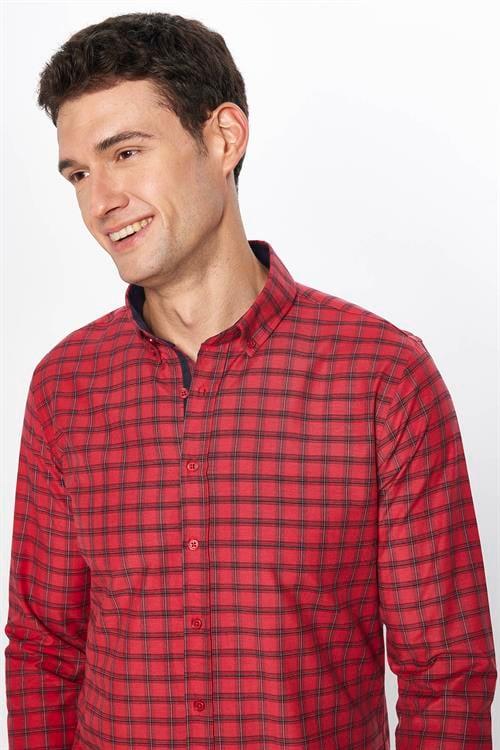 Erkek Slim Fit Dar Kesim Uzun Kollu Pamuklu Kolay Ütü Kareli Düğmeli Yaka Gömlek