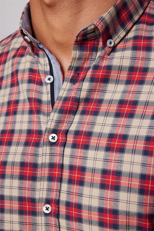 Erkek Slim Fit Dar Kesim Uzun Kollu Pamuklu Kolay Ütü Kareli Düğmeli Yaka Gömlek