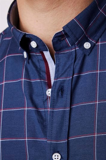 Erkek Slim Fit Dar Kesim Uzun Kollu Pamuklu Kolay Ütü Kareli Düğmeli Yaka Gömlek