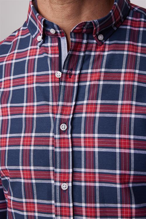 Erkek Slim Fit Dar Kesim Uzun Kollu Pamuklu Kolay Ütü Kareli Düğmeli Yaka Gömlek